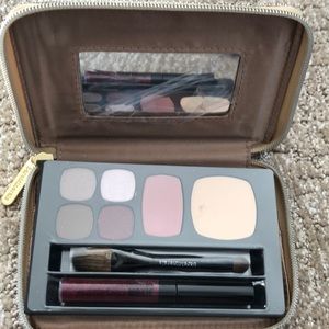 Makeup case
